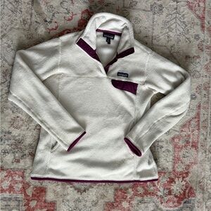 💜 Patagonia • White Fleece Pullover
